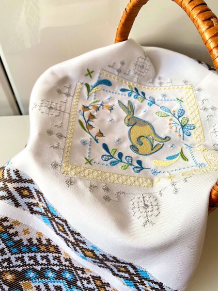 Великодній рушник для кошика з машинною вишивкою &laquo;Зайчик&raquo;,  93&times;38 см 51198 фото