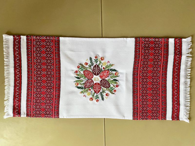 Великодній рушник для кошика з вишивкою яєць та орнаментом 71&times;32 см 23657 фото