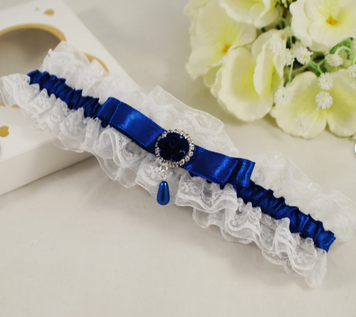Весільна підв'язка нареченої &laquo;Royal Blue&raquo; &mdash; Мереживна підв&rsquo;язка з підвіскою 65498 фото