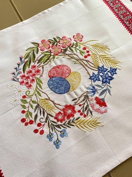 Великодній рушник для кошика з писанками та квітковою вишивкою, 80&times;31 см 67858 фото