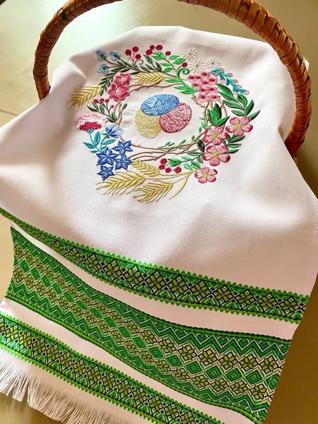 Великодній рушник для корзинки з вишивкою у зеленому орнаменті, 80&times;31 см 79543 фото