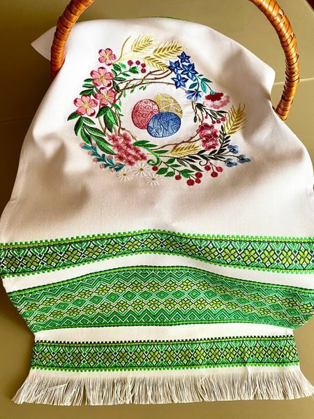 Великодній рушник для корзинки з вишивкою у зеленому орнаменті, 80&times;31 см 79543 фото